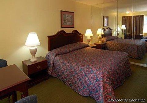 Econo Lodge North Charlottesville Kamer foto