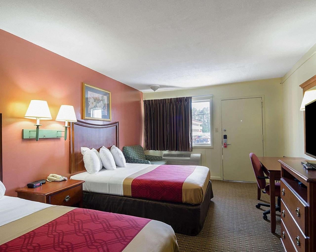 Econo Lodge North Charlottesville Buitenkant foto
